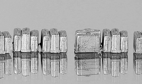 ENSEMBLE de VALISES à POIGNÉES MÉTAL BLANC, échelle HO, France
