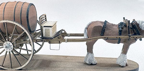 1 TONNE à EAU MONTÉE + PERCHERON PEINT, échelle O, France